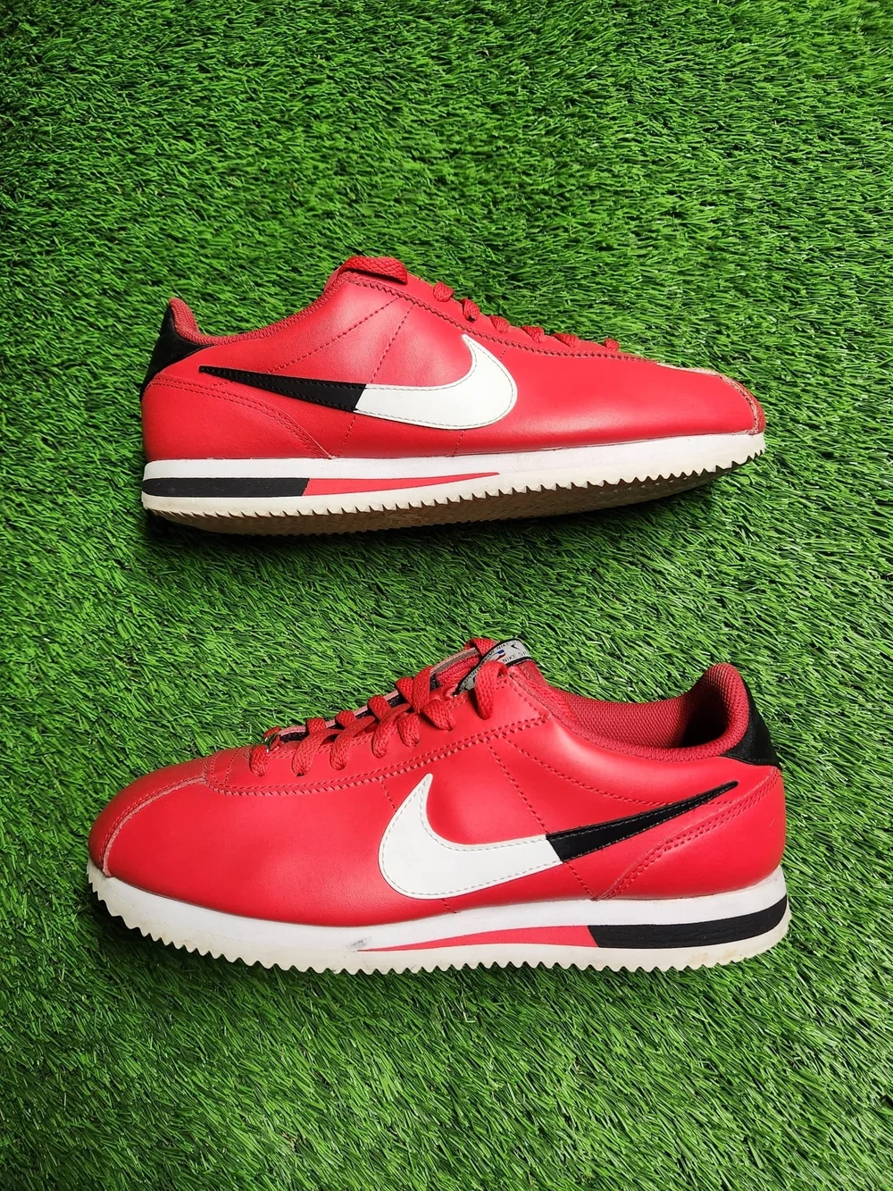 Nike Cortez NBA SE Red White Black Running Shoes Rare CI1047-600 Mens Size 10 - Picture 2 of 11